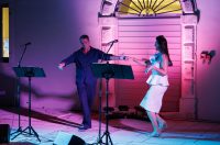 Večer evergreena u atriju palače Cedulin