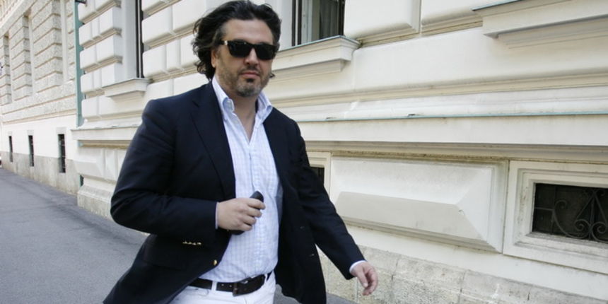 Zagreb, 040612.
Zupanijski sud na Zrinjevcu.
Zagrebacki Zupanijski sud odlucuje o osnovanosti optuznice protiv direktora programa Nove TV, Sinise Svilana, kojega se tereti za primanje mita od 262 tisuce eura od direktora produkcijske tvrtke “Core media” V