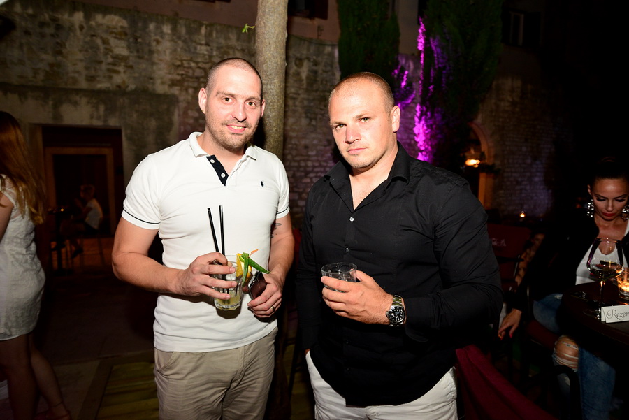 TEATRO BAR Otvorenje ljetne terase uz Violina energy performance TEATRO BAR Otvorenje ljetne terase uz Violina energy performance