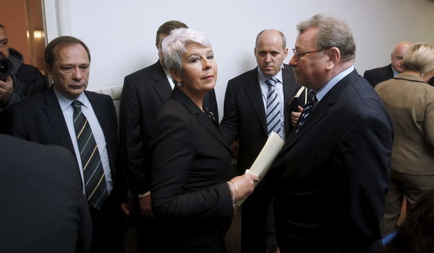 Zagreb, 271011.
Trg Hrvatskih Velikana, sjediste HDZ-a.
Press konferencija HDZ-a u vezi Uskokove prijave. 
Na slici: premijerka Jadranka Kosor, Vladimir Seks.
Foto: Goran Mehkek / CROPIX