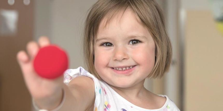 Crveni nosovi obilježavaju Dan smijeha objavom pjesme “Smijeh pomaže”