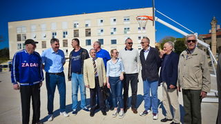 Basket na Forumu: Košarkaške legende protiv mlađih uzrasta KK Zadar Basket na Forumu: Košarkaške legende protiv mlađih uzrasta KK Zadar