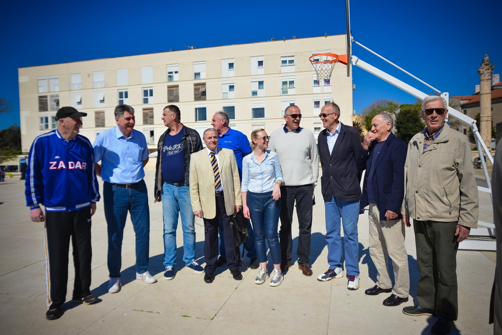 Basket na Forumu: Košarkaške legende protiv mlađih uzrasta KK Zadar Basket na Forumu: Košarkaške legende protiv mlađih uzrasta KK Zadar