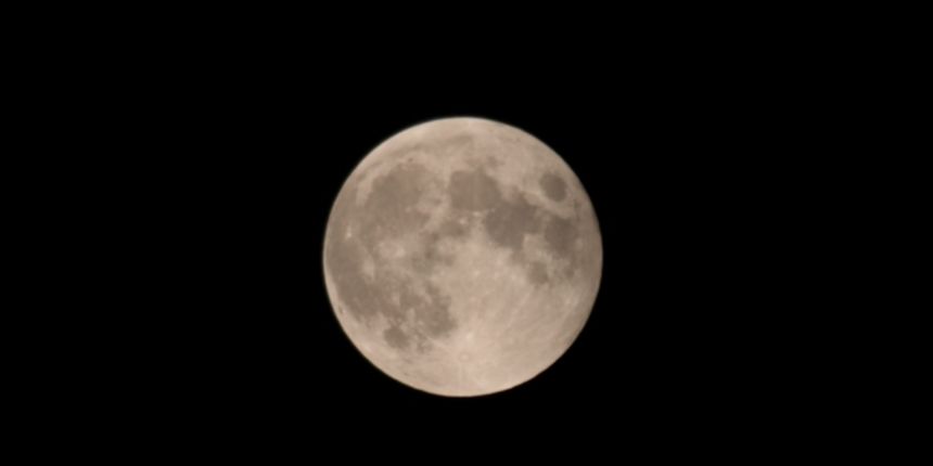 Potpuna pomrcina mjeseca Potpuna pomrcina mjeseca