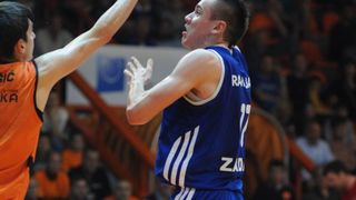 A-1 kosarkaska liga za prvaka. 11.kolo. GKK SIbenik-Zadar 71-63. Photo: Hrvoje Jelavic/PIXSELL A-1 kosarkaska liga za prvaka. 11.kolo. GKK SIbenik-Zadar 71-63. Photo: Hrvoje Jelavic/PIXSELL