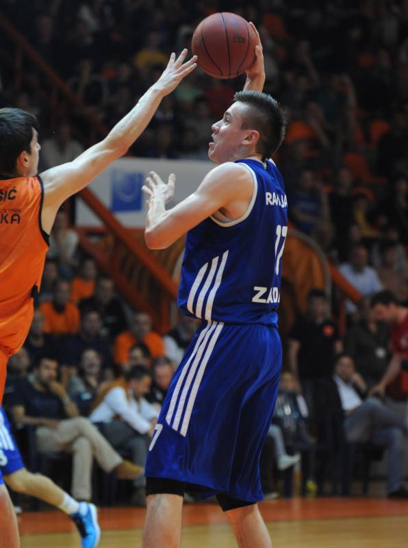 A-1 kosarkaska liga za prvaka. 11.kolo. GKK SIbenik-Zadar 71-63. Photo: Hrvoje Jelavic/PIXSELL A-1 kosarkaska liga za prvaka. 11.kolo. GKK SIbenik-Zadar 71-63. Photo: Hrvoje Jelavic/PIXSELL