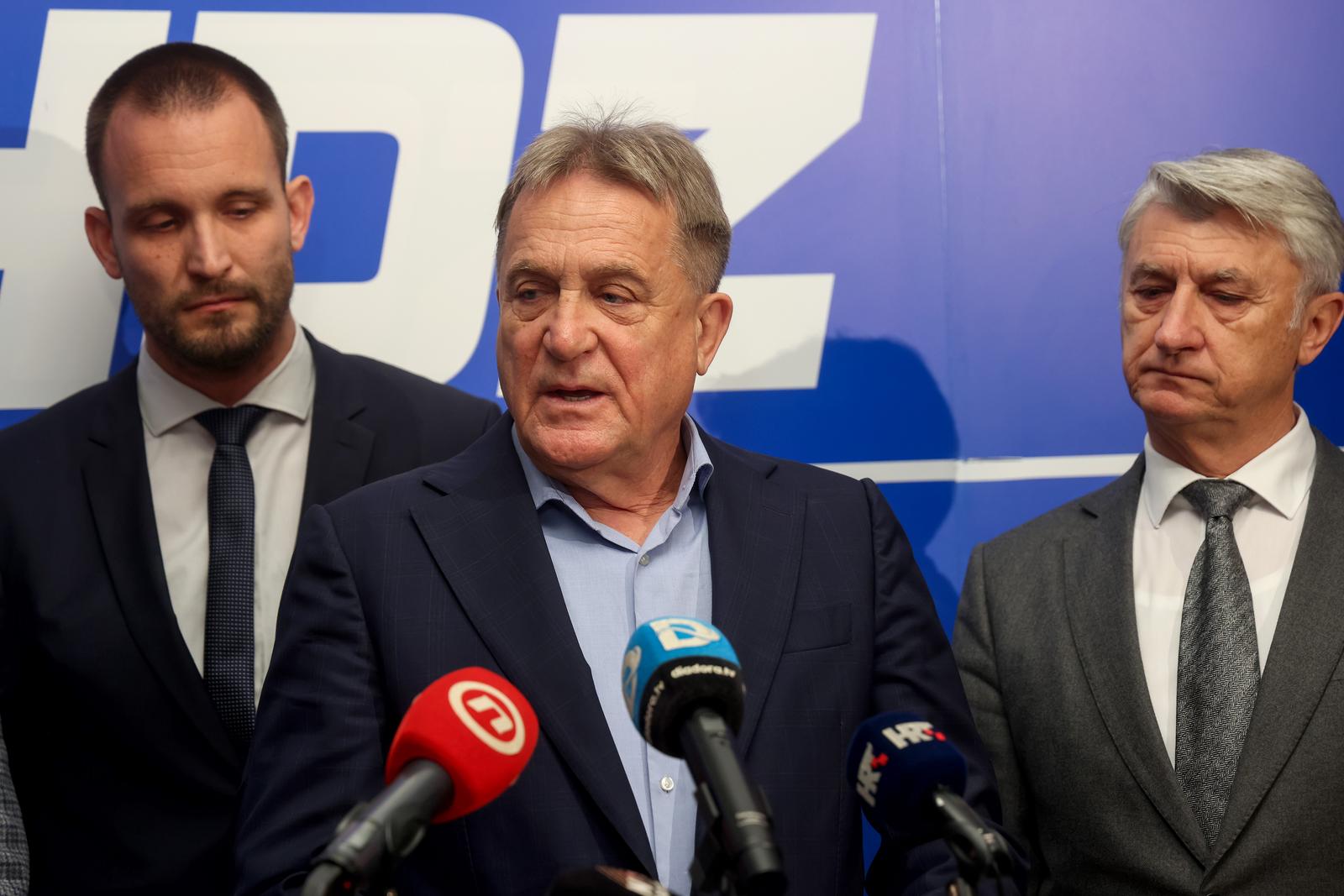 HDZ Zadarske županije i grada Zadra ususret izborima održao pressicu HDZ Zadarske županije i grada Zadra ususret izborima održao pressicu