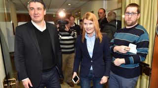 Drženje zadarskih SDP-ovaca u hotelu Kolovare. Foto: Dino Stanin/PIXSELL