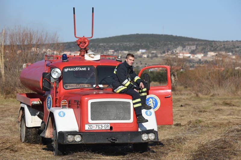 Požar u ornitološkom rezervatu Parka prirodeP Vransko jezero Požar u ornitološkom rezervatu Parka prirodeP Vransko jezero