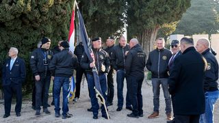 Na Gradskom groblju položeni vijenci povodom obilježavanja 33. obljetnice 72. bojne Vojne policije Na Gradskom groblju položeni vijenci povodom obilježavanja 33. obljetnice 72. bojne Vojne policije