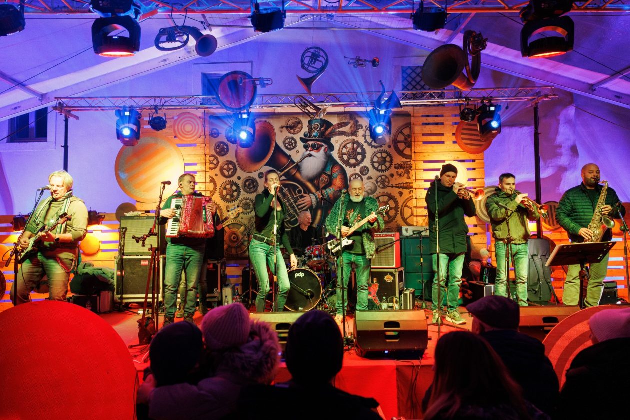 Gustafi @ Božićni gramofon