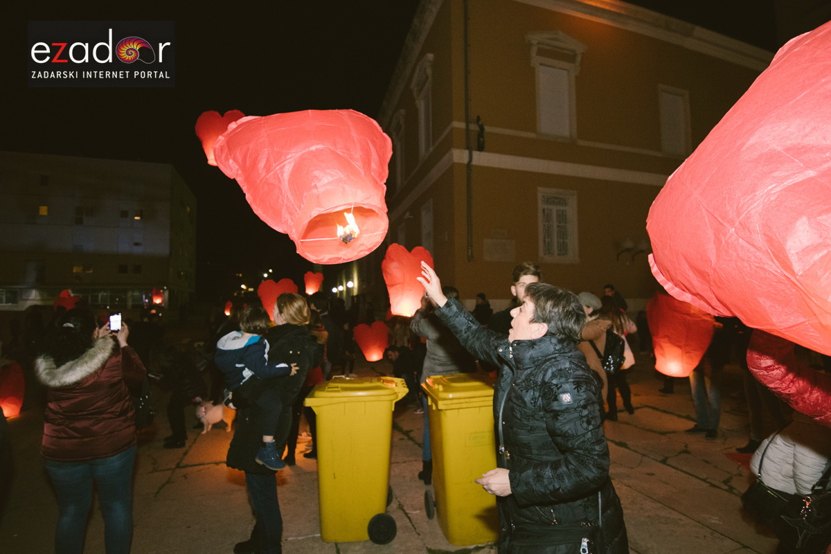 Humanitarni svjetlosni spektakl “Zaželi ljubav 2018.” @ Forum