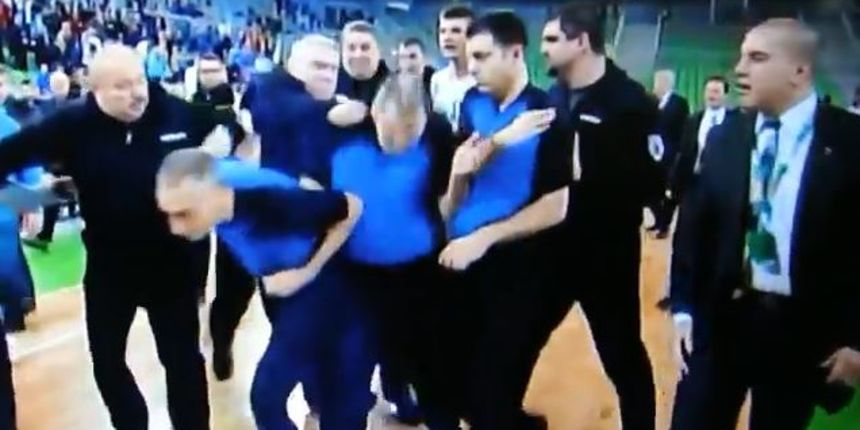 Zoran Predin pogodio suca šakom u glavu