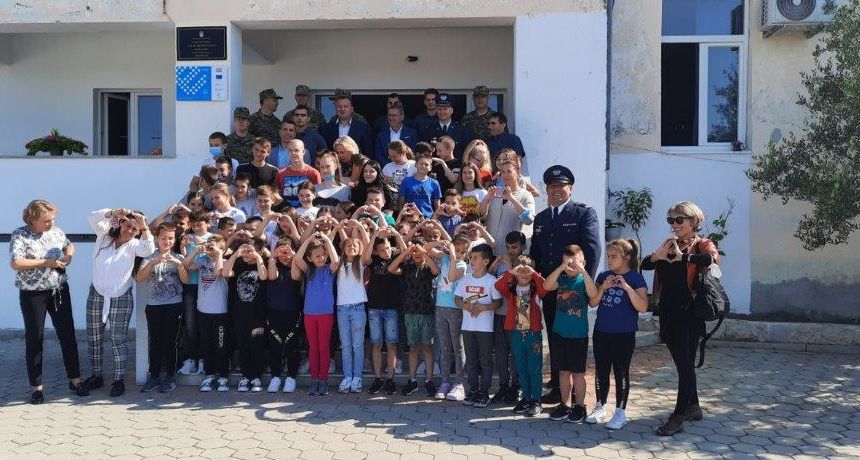 Održana prezentacija radova Hrvatske vojske u osnovnoj školi u Radovinu