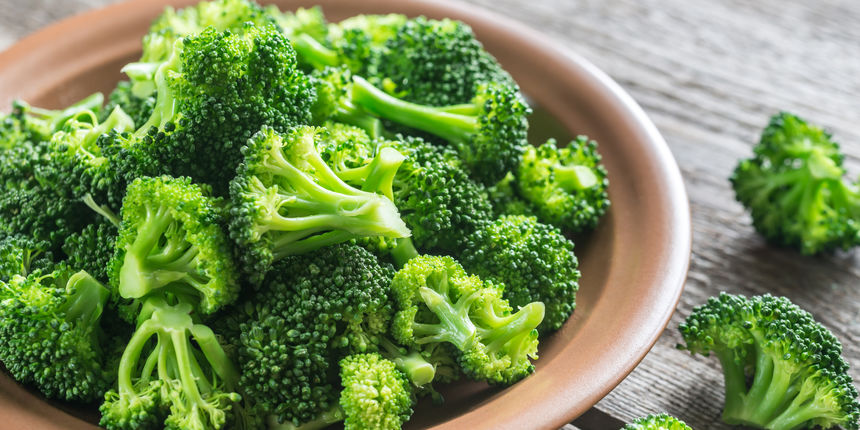 5. Brokula – Obiluje vitaminom C, kalcijem i sulforafanom, 100 grama brokule obiluje s: 135% vitamina C, 11% vitamina A te 4% kalcija.