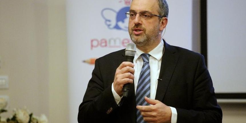 Zagreb – U hotelu Aristos doktor Ranko Rajovic odrzao je predavanje i edukaciju za roditelje. Photo: Zarko Basic/PIXSELL