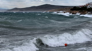 Olujna bura u Ražancu 15. srpnja 2016. Foto:Leo Kvarantan Olujna bura u Ražancu 15. srpnja 2016. Foto:Leo Kvarantan