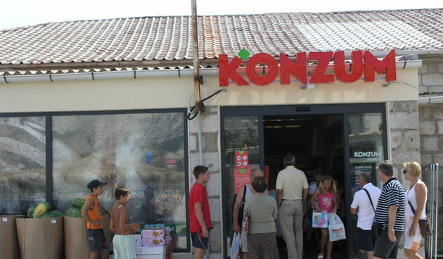 Konzum otvorio trgovinu u Pagu (Foto: J. Portada)
