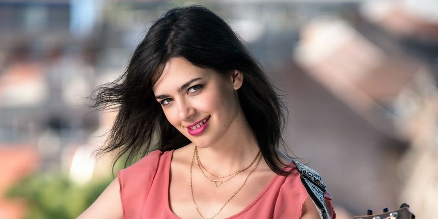 Mia Dimšić Mia Dimšić