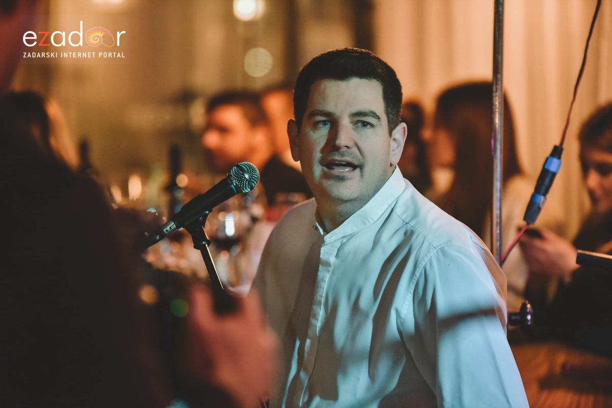 Uskrs u Harbor Cookhouse & Clubu uz klapu Iskon Uskrs u Harbor Cookhouse & Clubu uz klapu Iskon