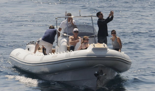 Dubrovnik, 050710.
U Dubrovnik je danas dosao John McEnroe, poznati tenisac koji ce sa Goran Ivanisevicem 08.07.10. odigrati revijalni humanitarni mec za Dubrovacku opcu bolnicu. Mec ce se odigrati na Stradunu ispred Knezeva dvora. John McEnroe stigao je