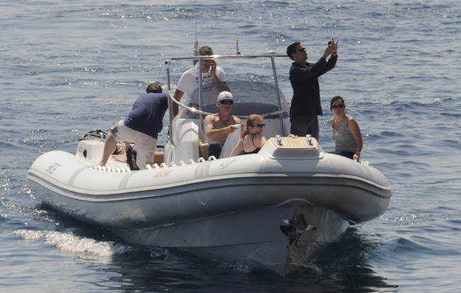 Dubrovnik, 050710.
U Dubrovnik je danas dosao John McEnroe, poznati tenisac koji ce sa Goran Ivanisevicem 08.07.10. odigrati revijalni humanitarni mec za Dubrovacku opcu bolnicu. Mec ce se odigrati na Stradunu ispred Knezeva dvora. John McEnroe stigao je Dubrovnik, 050710.
U Dubrovnik je danas dosao John McEnroe, poznati tenisac koji ce sa Goran Ivanisevicem 08.07.10. odigrati revijalni humanitarni mec za Dubrovacku opcu bolnicu. Mec ce se odigrati na Stradunu ispred Knezeva dvora. John McEnroe stigao je