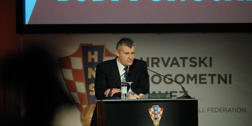 14.04.2014., Zagreb – Redovna izborna skupstina Hrvatskog nogometnog saveza u Hypo centru. Predsjednik HNS-a Davor Suker. Photo: Daniel Kasap/PIXSELL 14.04.2014., Zagreb – Redovna izborna skupstina Hrvatskog nogometnog saveza u Hypo centru. Predsjednik HNS-a Davor Suker. Photo: Daniel Kasap/PIXSELL