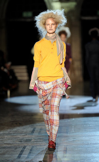 Vivienne Westwood Red Label, Jesen 2010.  (www.coutorture.com)