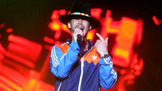 Zagreb, 210611.
RSC Jarun.
Otok hrvatske mladezi.
T-mobile INmusic festival.
Prvi dan tradicionalno najveceg glazbenog spektakla u Hrvatskoj koji se odrzava 21. i 22.06.
Na slici: Jamiroquai.
Foto: Neja Markicevic / CROPIX Zagreb, 210611.
RSC Jarun.
Otok hrvatske mladezi.
T-mobile INmusic festival.
Prvi dan tradicionalno najveceg glazbenog spektakla u Hrvatskoj koji se odrzava 21. i 22.06.
Na slici: Jamiroquai.
Foto: Neja Markicevic / CROPIX