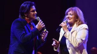 KD Lisinski: Prijatelji i Kemo – Hiljade pahulja bijelih KD Lisinski: Prijatelji i Kemo – Hiljade pahulja bijelih