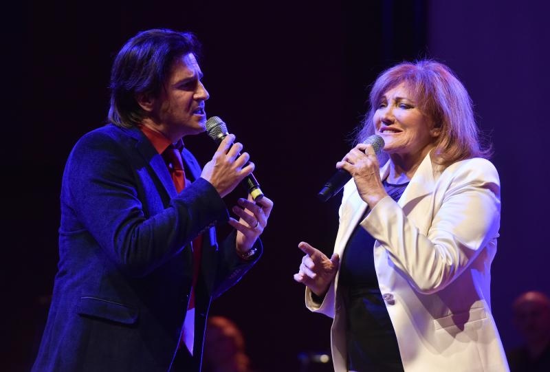 KD Lisinski: Prijatelji i Kemo – Hiljade pahulja bijelih KD Lisinski: Prijatelji i Kemo – Hiljade pahulja bijelih