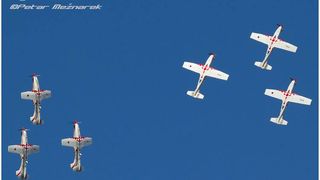 Međunarodni aeromiting u mađarskom Kecskemetu, 3. kolovoza, Krila Oluje, foto: Petar Mežnarek Međunarodni aeromiting u mađarskom Kecskemetu, 3. kolovoza, Krila Oluje, foto: Petar Mežnarek