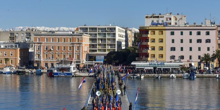 Mimohod ratnih postrojbi u Zadru