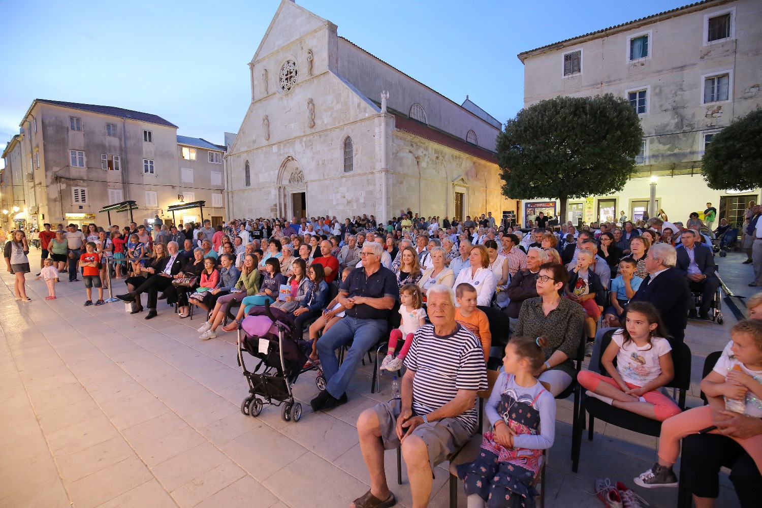 Svečano otvorenje 6. Međunarodnog festivala čipke: Opera Figarov pir Svečano otvorenje 6. Međunarodnog festivala čipke: Opera Figarov pir