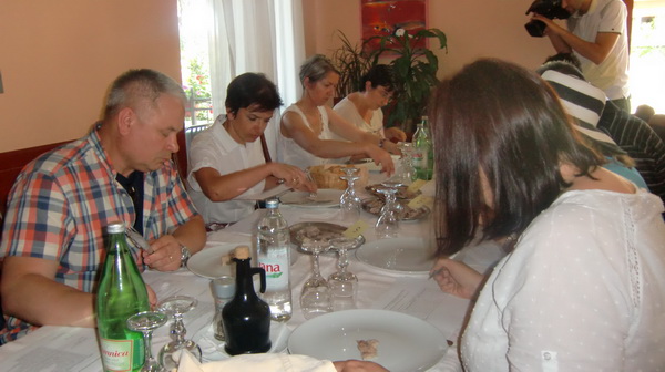 Degustacija i ocjenjivanje janjetine u restoranu Lungo mare Degustacija i ocjenjivanje janjetine u restoranu Lungo mare