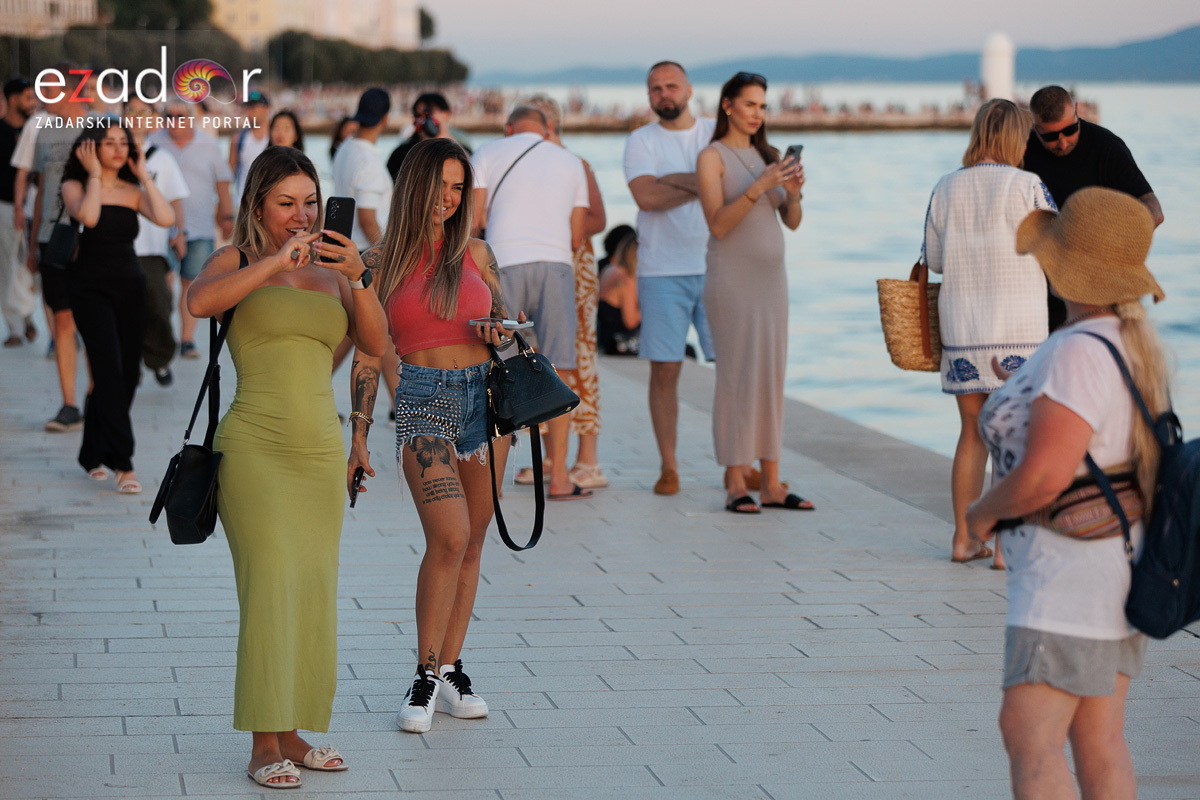 Večernji đir po gradu 18. lipnja 2024. Večernji đir po gradu 18. lipnja 2024.