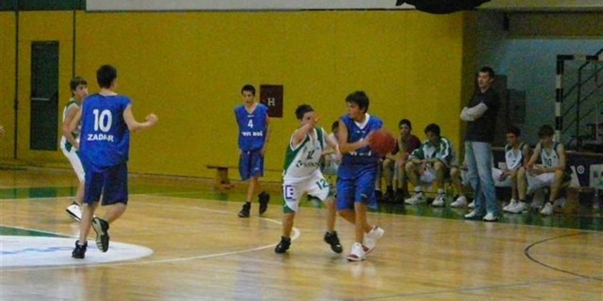 Detalj s utakmice Prvi kos Detalj s utakmice Prvi kos