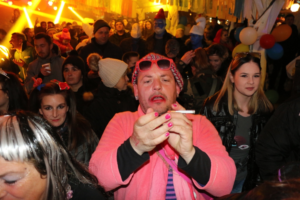 Virski Karneval veliko finale: nastupila Maja Šuput Virski Karneval veliko finale: nastupila Maja Šuput