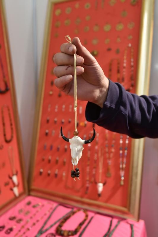 U Domu branitelja poceo 14. HAND MADE FEST – Festival rucnih izrada, mastovitosti i dizajna. I ove se godine u svih 5 dvorana Doma branitelja, 200-ak izlagaca, od kojih i 20% muskaraca, tri dana promice i promovira jedinstvene vrijednosti rucnih izrada, p U Domu branitelja poceo 14. HAND MADE FEST – Festival rucnih izrada, mastovitosti i dizajna. I ove se godine u svih 5 dvorana Doma branitelja, 200-ak izlagaca, od kojih i 20% muskaraca, tri dana promice i promovira jedinstvene vrijednosti rucnih izrada, p