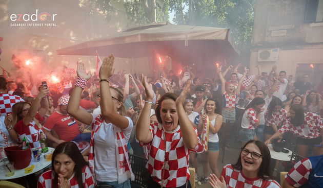 Navijačko ludilo u Zadru za vrijeme i nakon finala Svjetskog prvenstva