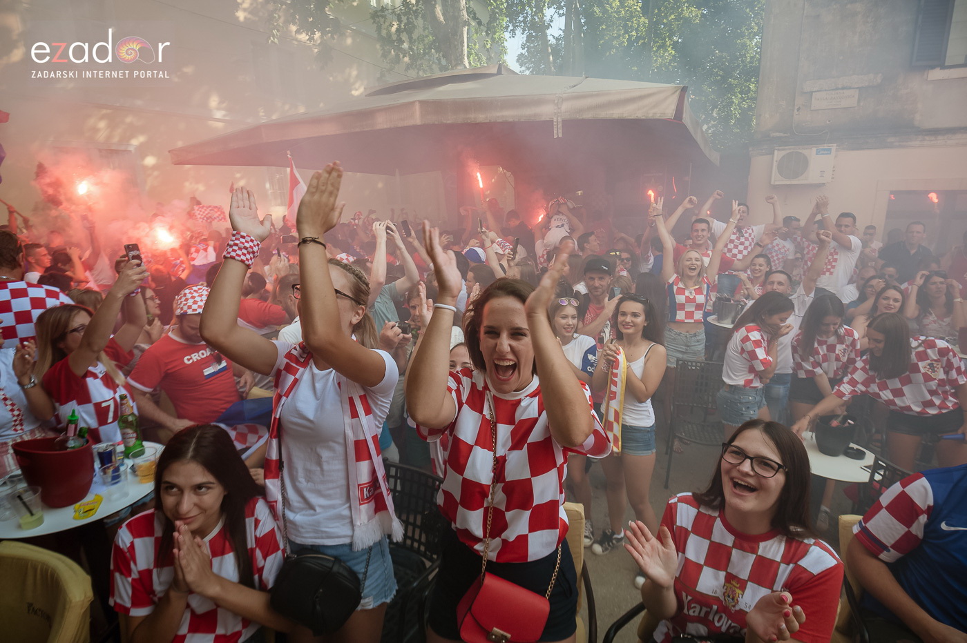 Navijačko ludilo u Zadru za vrijeme i nakon finala Svjetskog prvenstva Navijačko ludilo u Zadru za vrijeme i nakon finala Svjetskog prvenstva