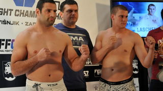 Zadar, 090513.
Sluzbeno vaganje sudionika za borilacki spektakl FFC 04 koji se sutra odrzava u dvorani na Visnjiku.
Foto: Luka Gerlanc / CROPIX Zadar, 090513.
Sluzbeno vaganje sudionika za borilacki spektakl FFC 04 koji se sutra odrzava u dvorani na Visnjiku.
Foto: Luka Gerlanc / CROPIX