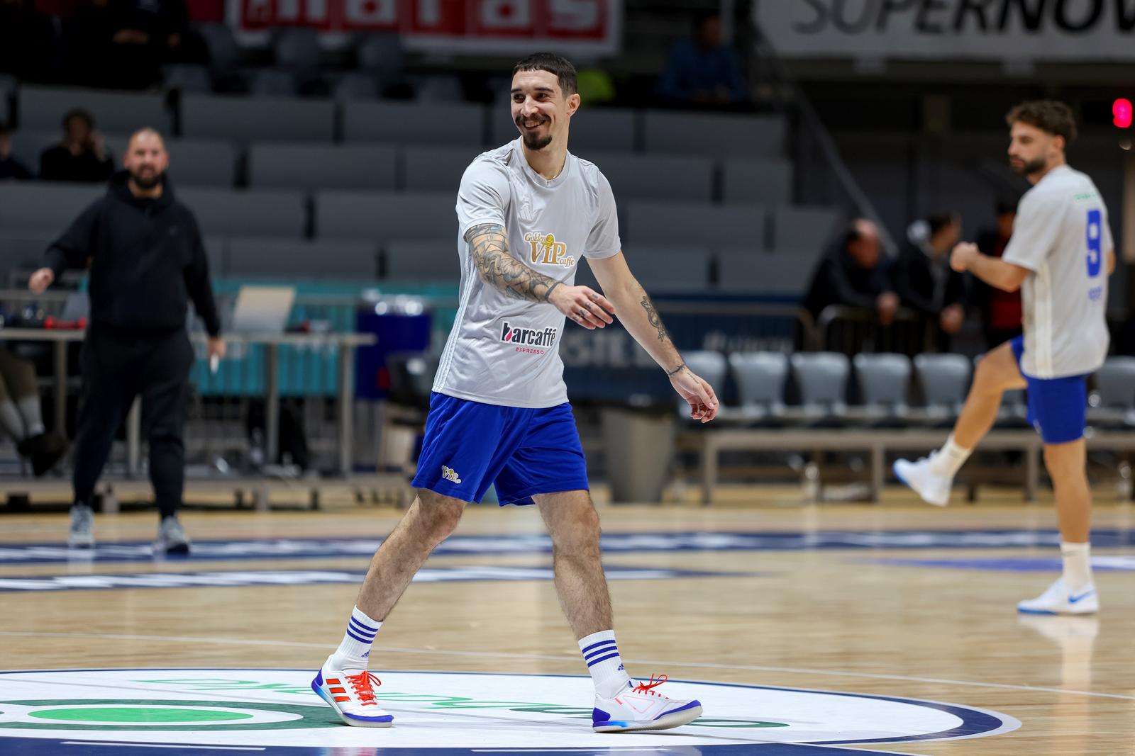 Humanitarni turnir “4 kantuna” na Višnjiku Humanitarni turnir “4 kantuna” na Višnjiku