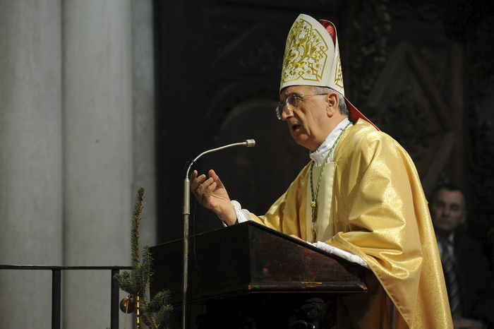 Zadar, 251212
Misu polnocku u katedrali svete Stosije predvodio je nadbiskup msgr. Zelimir Puljic.
Na fotografiji: detalj s mise; msgr. Zelimir Puljic(sredina)
Foto: Luka Gerlanc / CROPIX Zadar, 251212
Misu polnocku u katedrali svete Stosije predvodio je nadbiskup msgr. Zelimir Puljic.
Na fotografiji: detalj s mise; msgr. Zelimir Puljic(sredina)
Foto: Luka Gerlanc / CROPIX