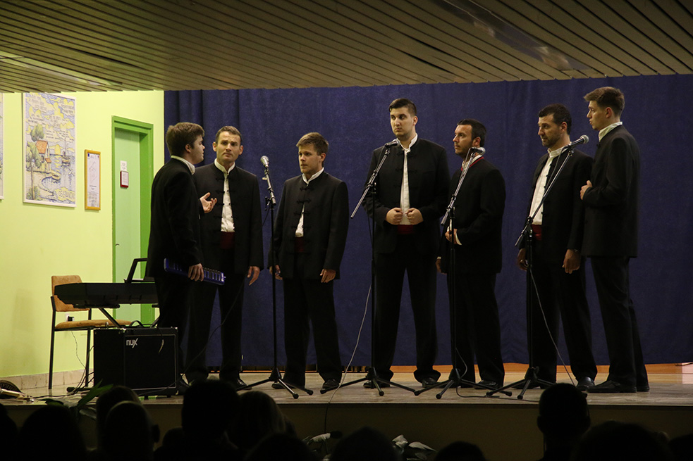 OŠ Stanovi- humanitarni klapski koncert