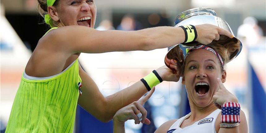 Bethanie Mattek-Sands i Lucie Šafarova, foto: Hina Bethanie Mattek-Sands i Lucie Šafarova, foto: Hina