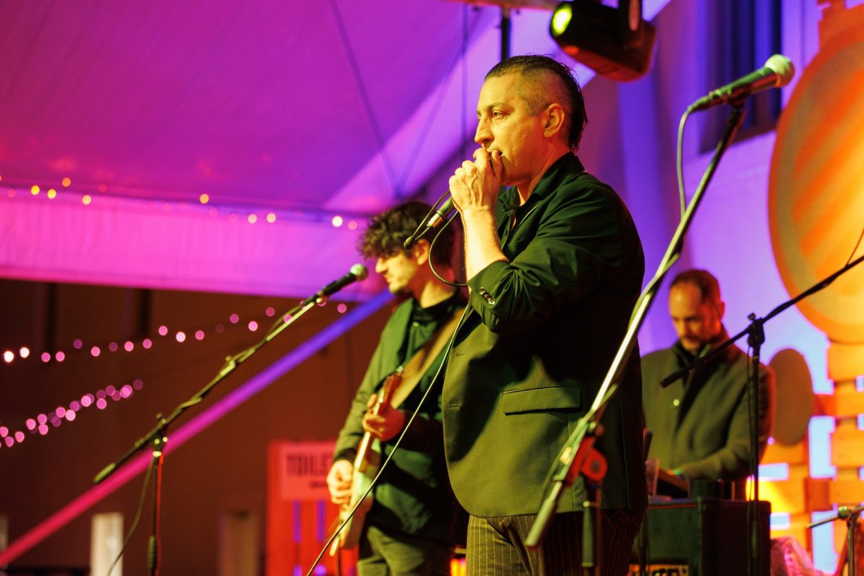 Jonathan @ Božićni gramofon Jonathan @ Božićni gramofon