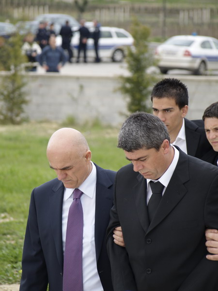 Posljednji ispracaj Hrvoja Custica, Murvica 5. travnja 2008, 12 sati Posljednji ispracaj Hrvoja Custica, Murvica 5. travnja 2008, 12 sati