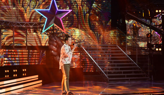 UREĐIVANJE VIJESTI: “Zvjezdice” – Hana rasplakala žiri: Pjesmu je posvetila majci uz koju nije imala priliku odrasti