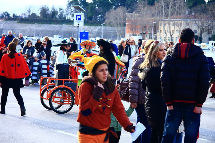 Karnevalić Radija 057, 8. veljače 2013. foto: Čedo Kaica Karnevalić Radija 057, 8. veljače 2013. foto: Čedo Kaica